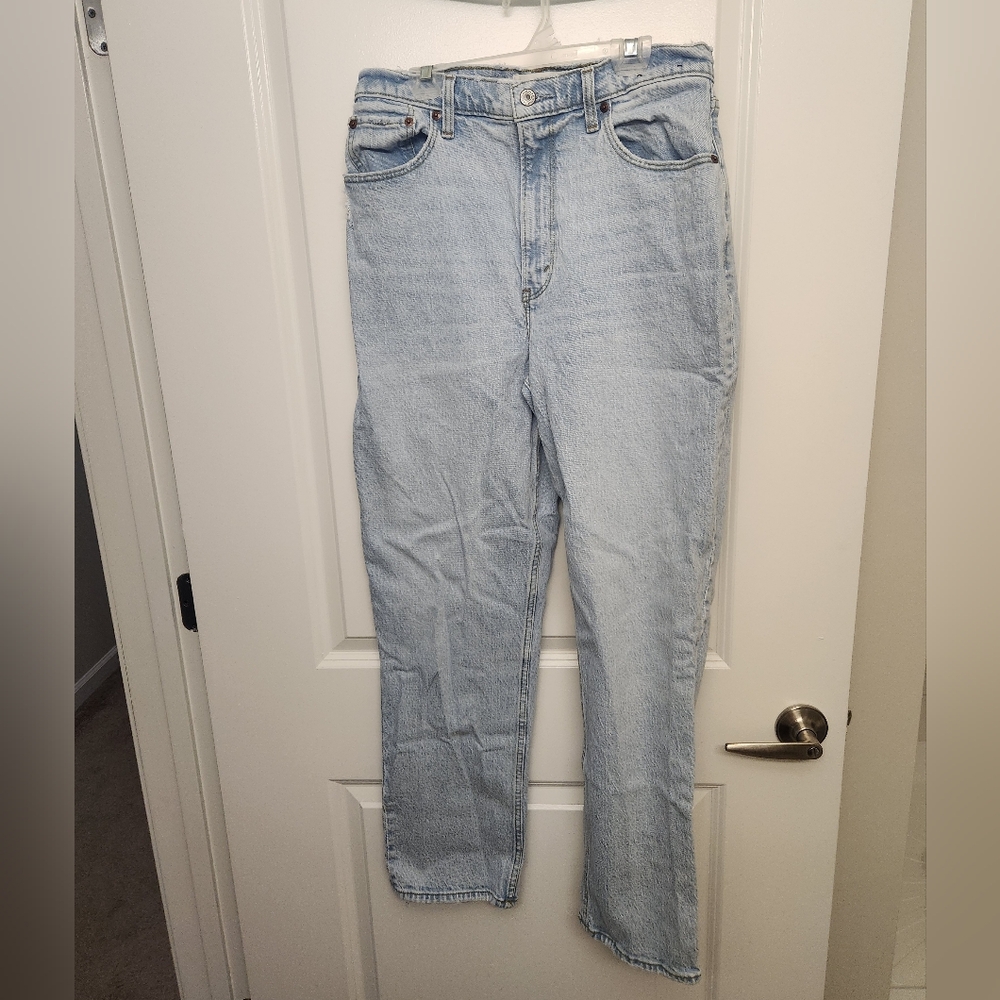 Abercrombie & Fitch Curve Love 90's Straight Ultra High Rise Jeans